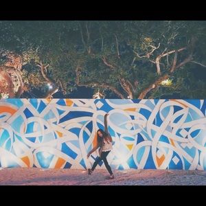 Meet your Posher, Chloe